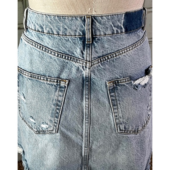 Anthropologie Pilcro Destroyed Denim Mini Skirt Size 0 - Picture 7 of 13